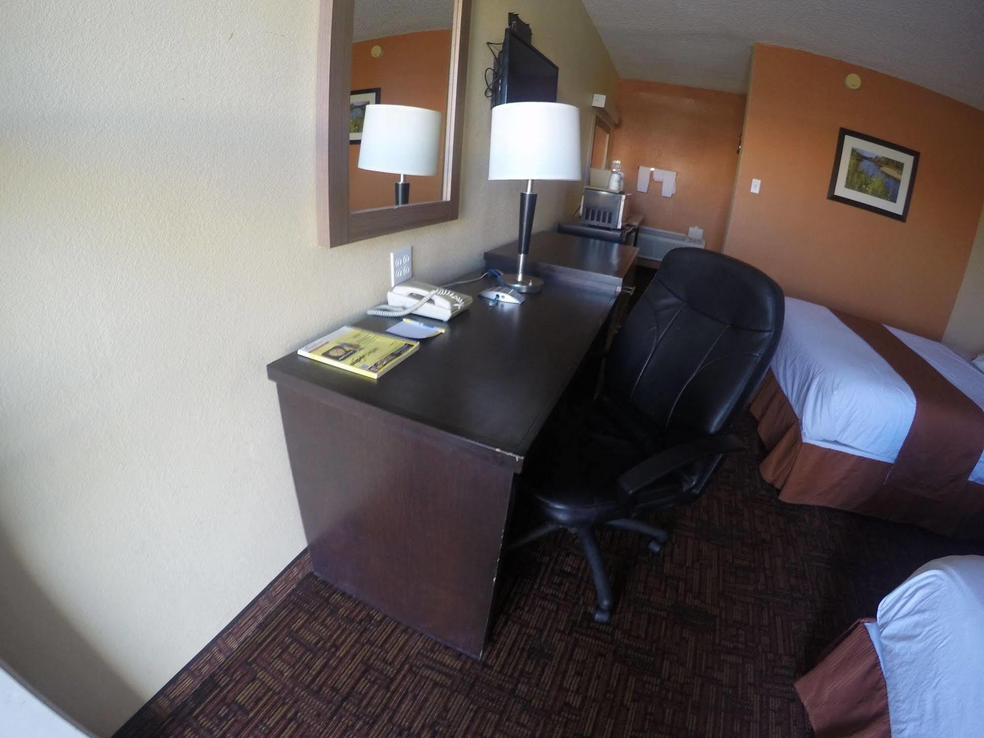 Americas Best Value Ca Motel 2*