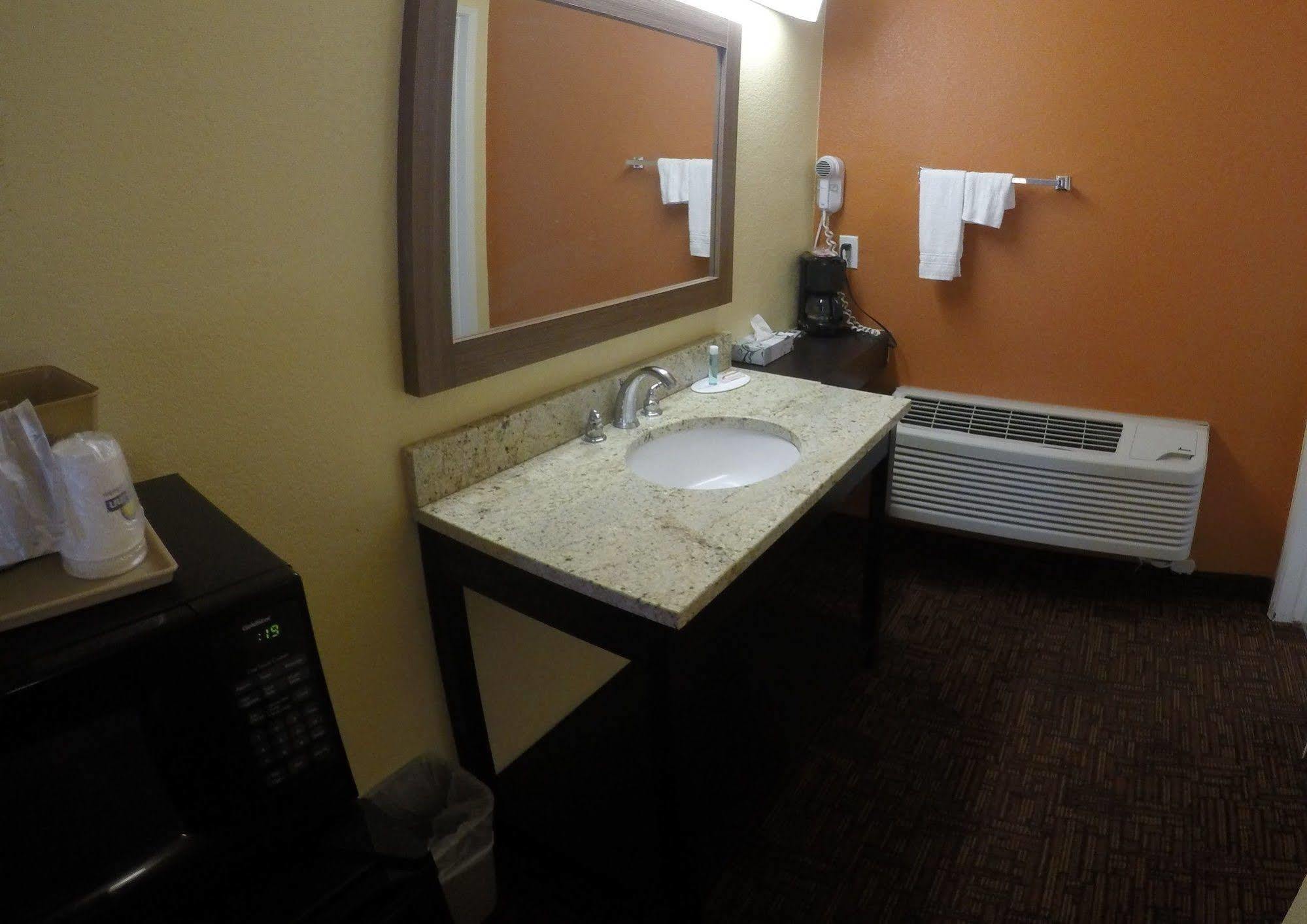 Motel Americas Value Ca